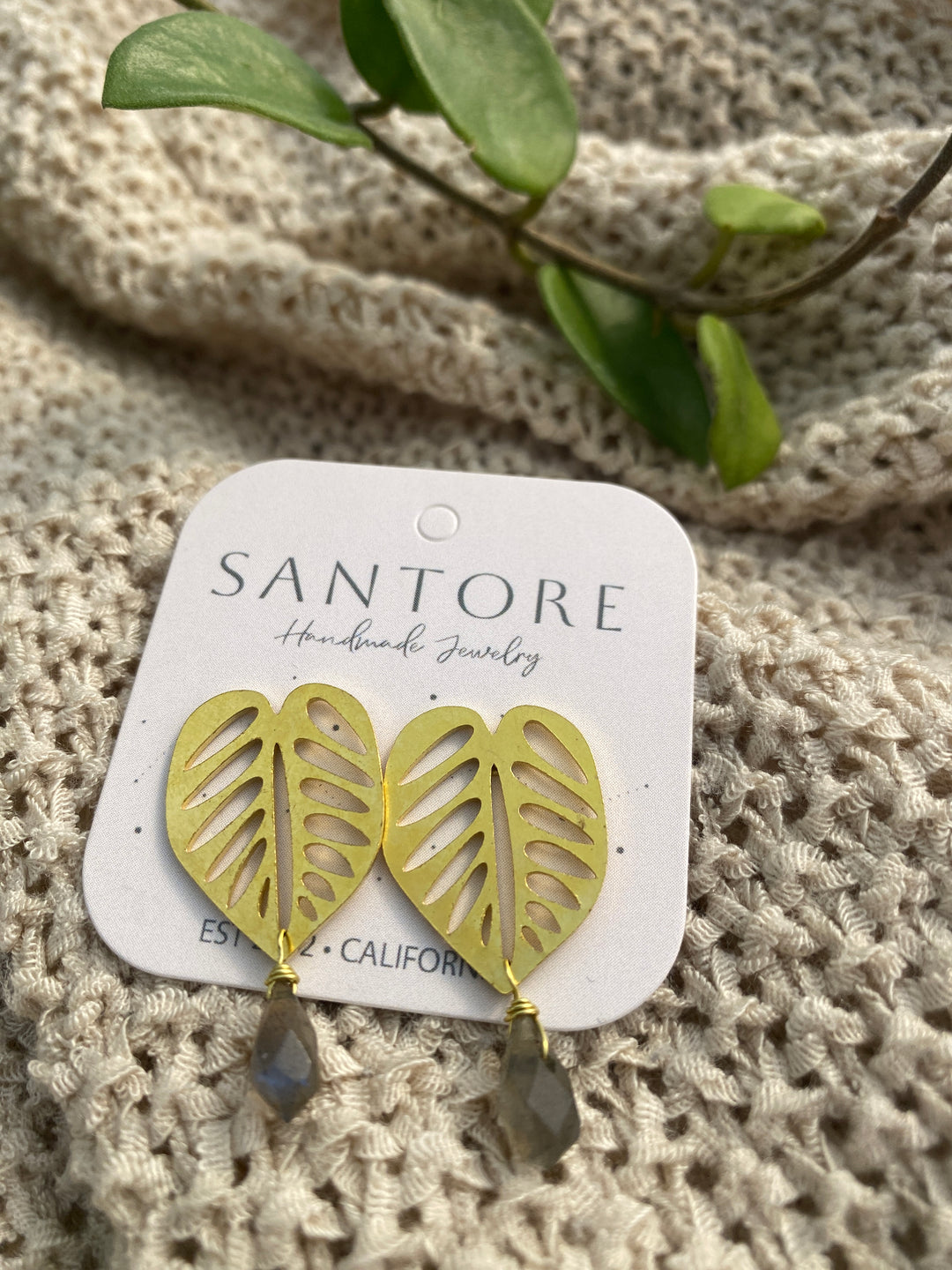 Alocasia Leaf : Stud Earring with Labradorite / Monstera