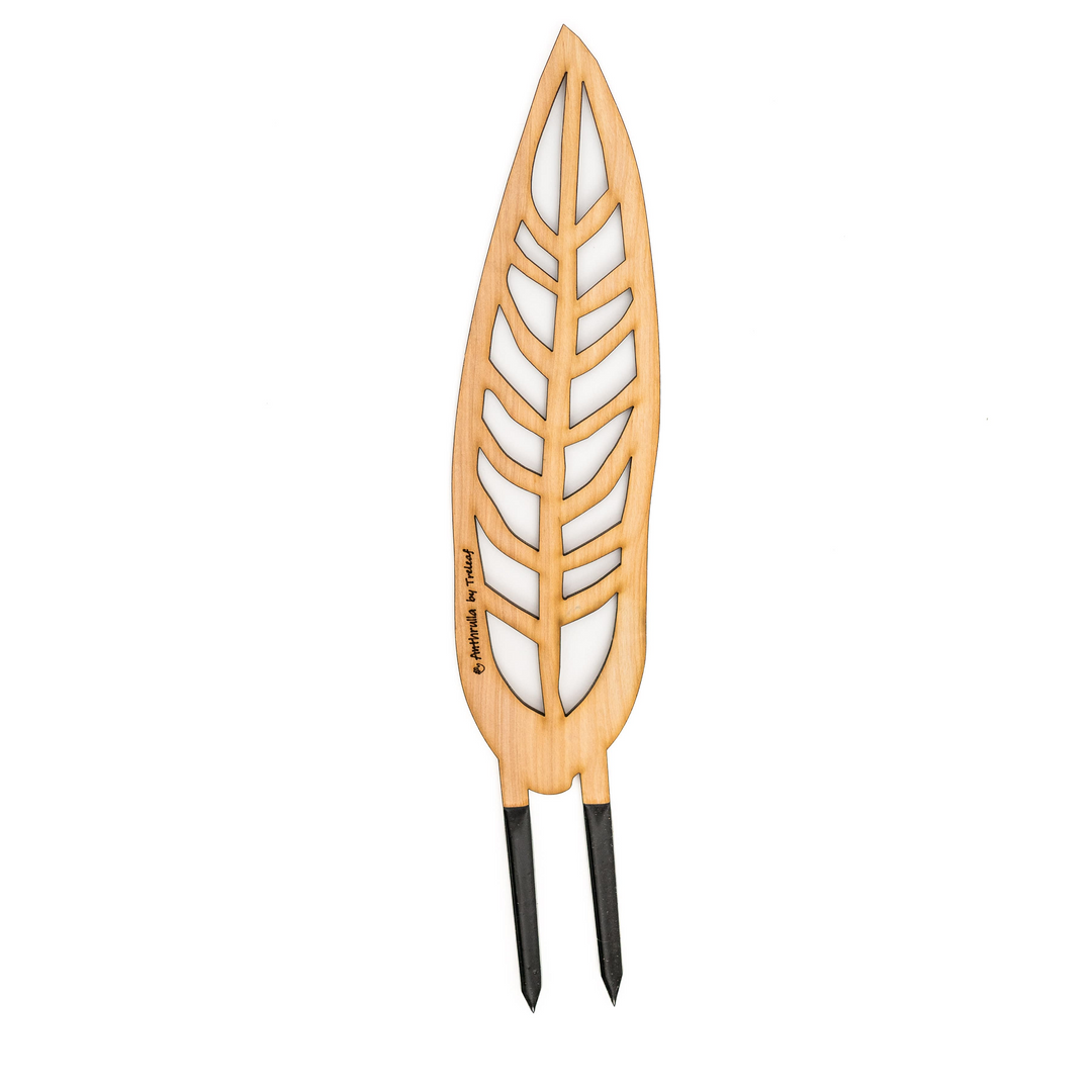 BARE™ Anthrulla™ - Customizable wooden plant support - Inspired by the Queen Anthurium leaf