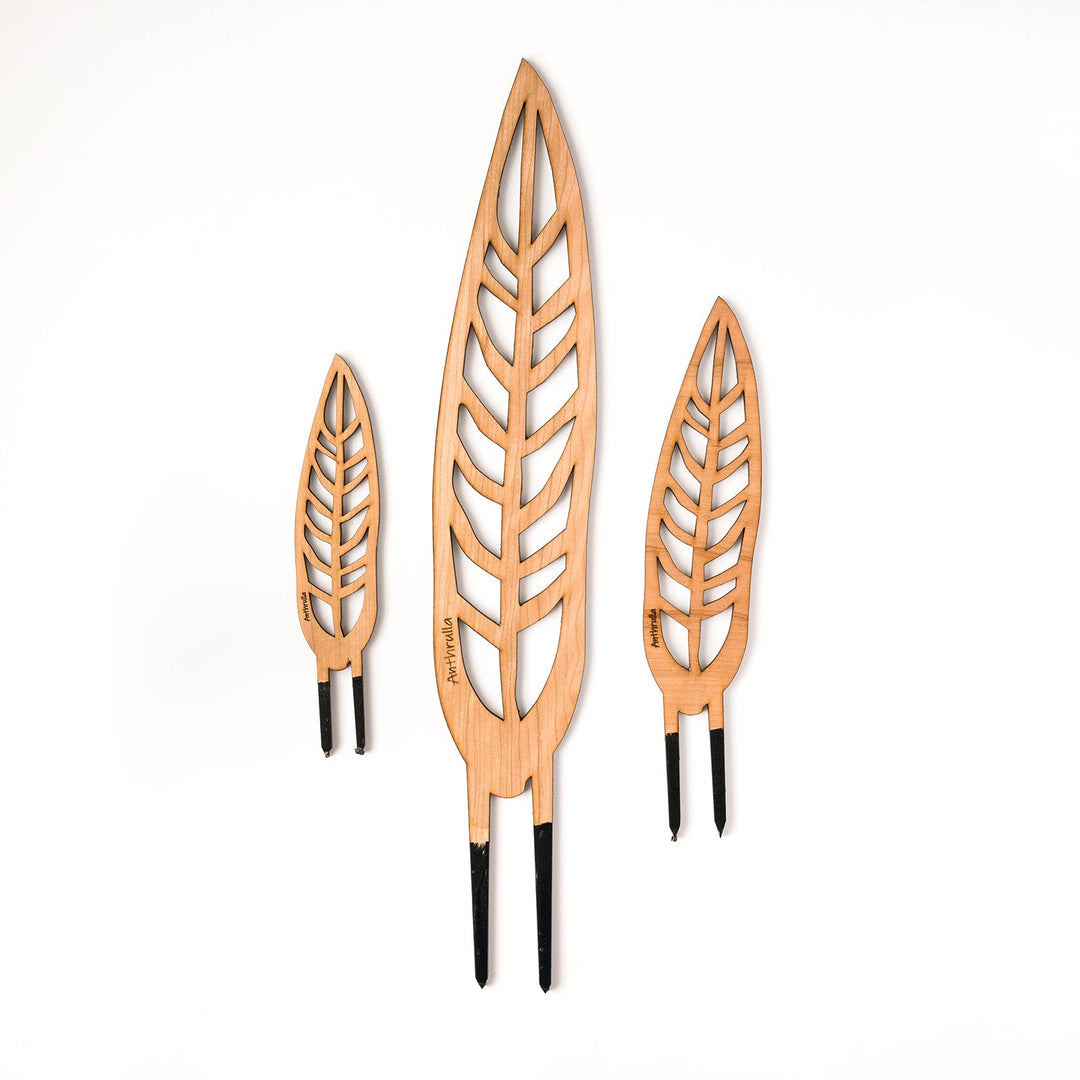 Anthrulla - Plant trellis inspired by the Queen Anthurium